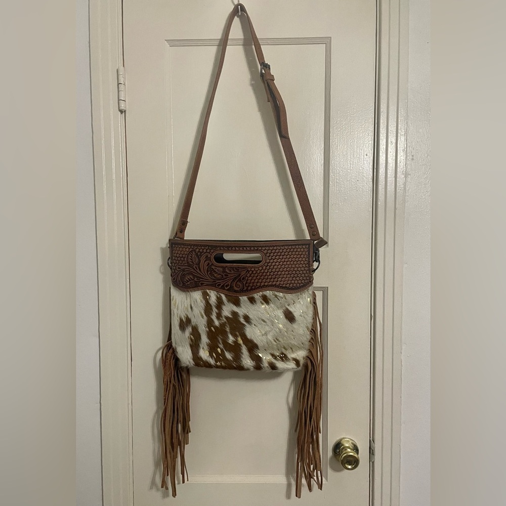 AMERICAN DARLING CLUTCH HANDBAG!! Excellent condition!!